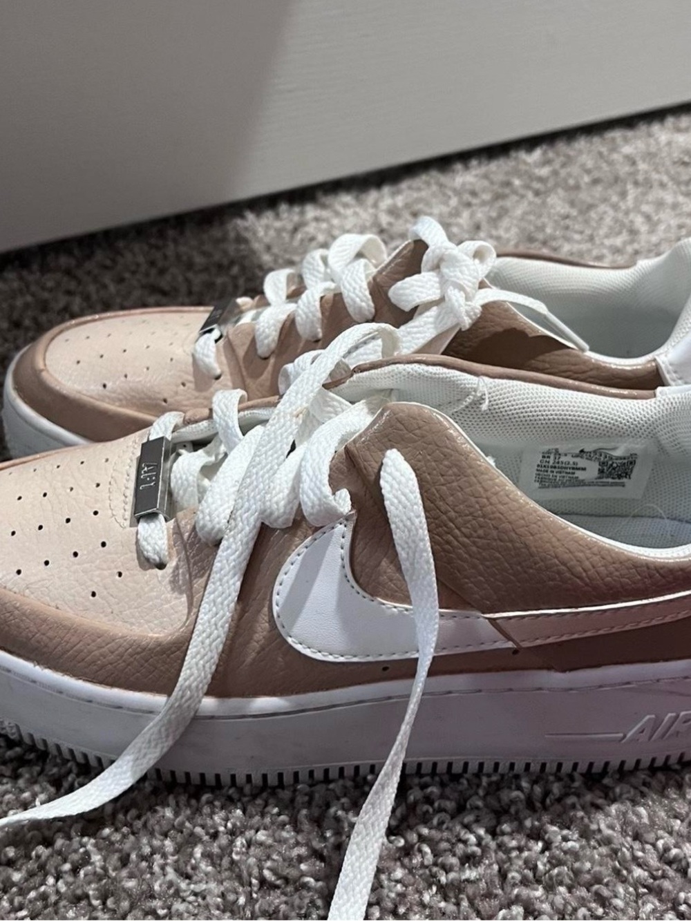 Custom hand painted Nike Low-Top platform Sneakers in Dusty Rose and White
